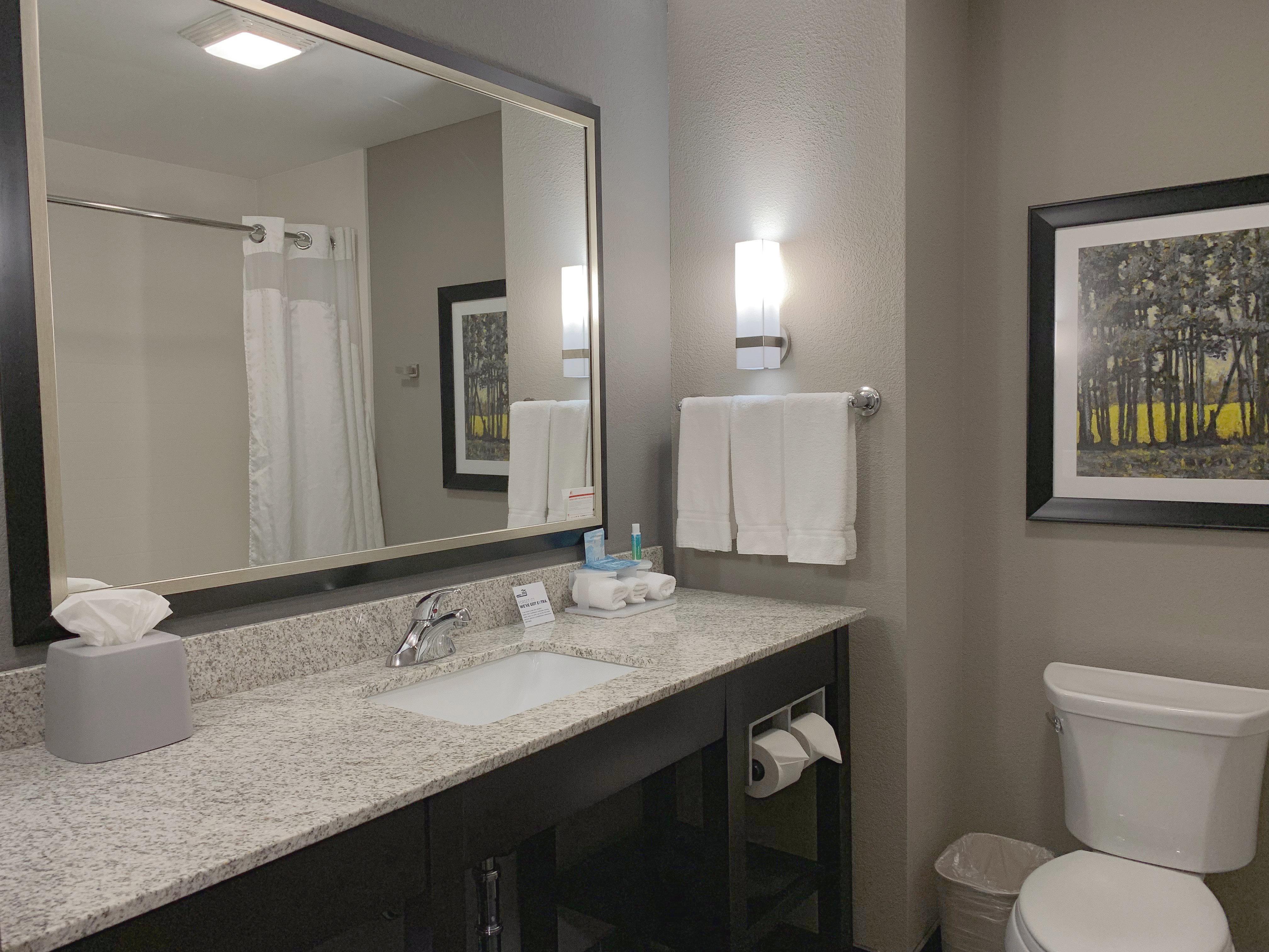 Holiday Inn Express And Suites Madison Central By Ihg Exterior photo