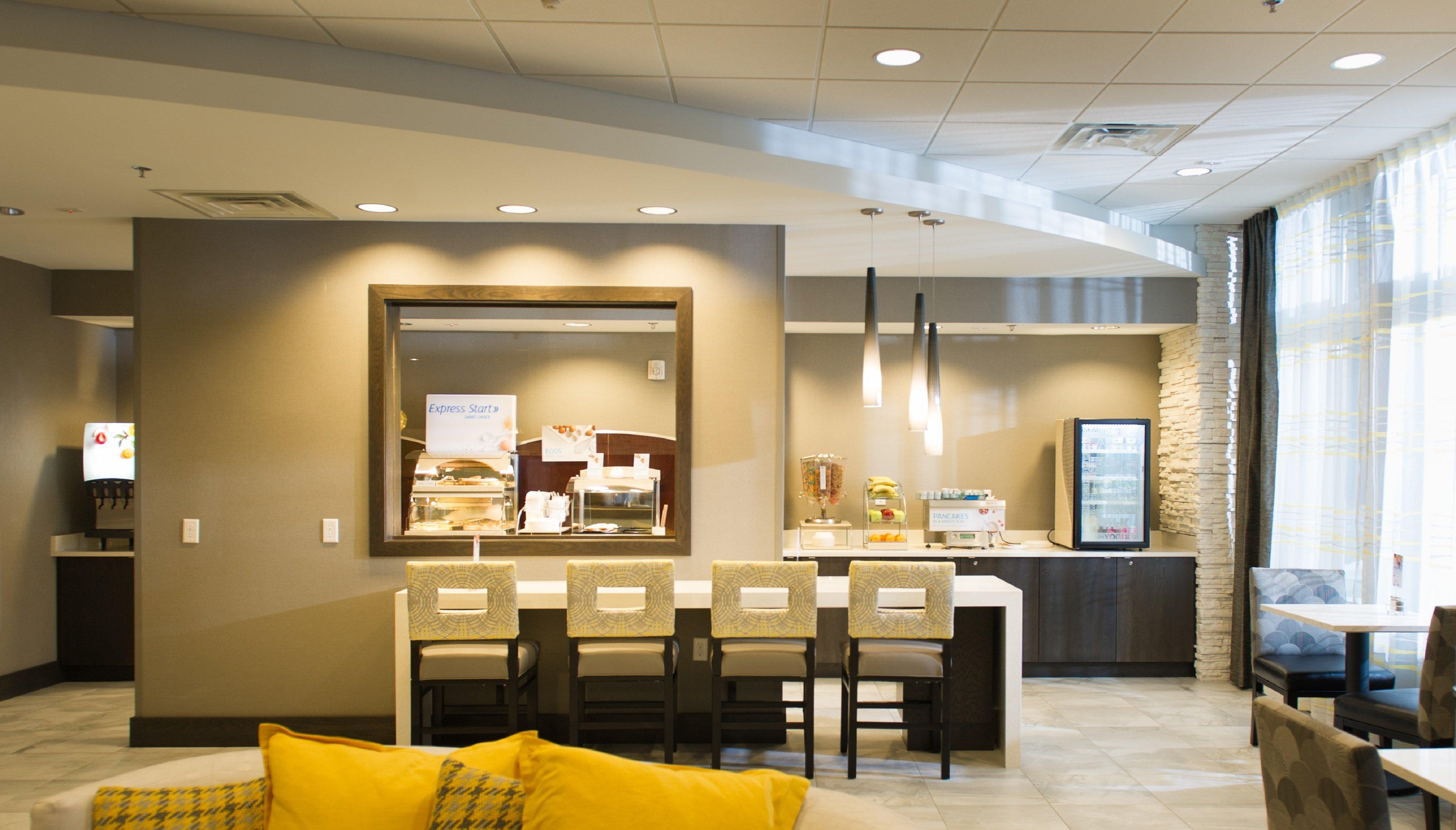 Holiday Inn Express And Suites Madison Central By Ihg Exterior photo