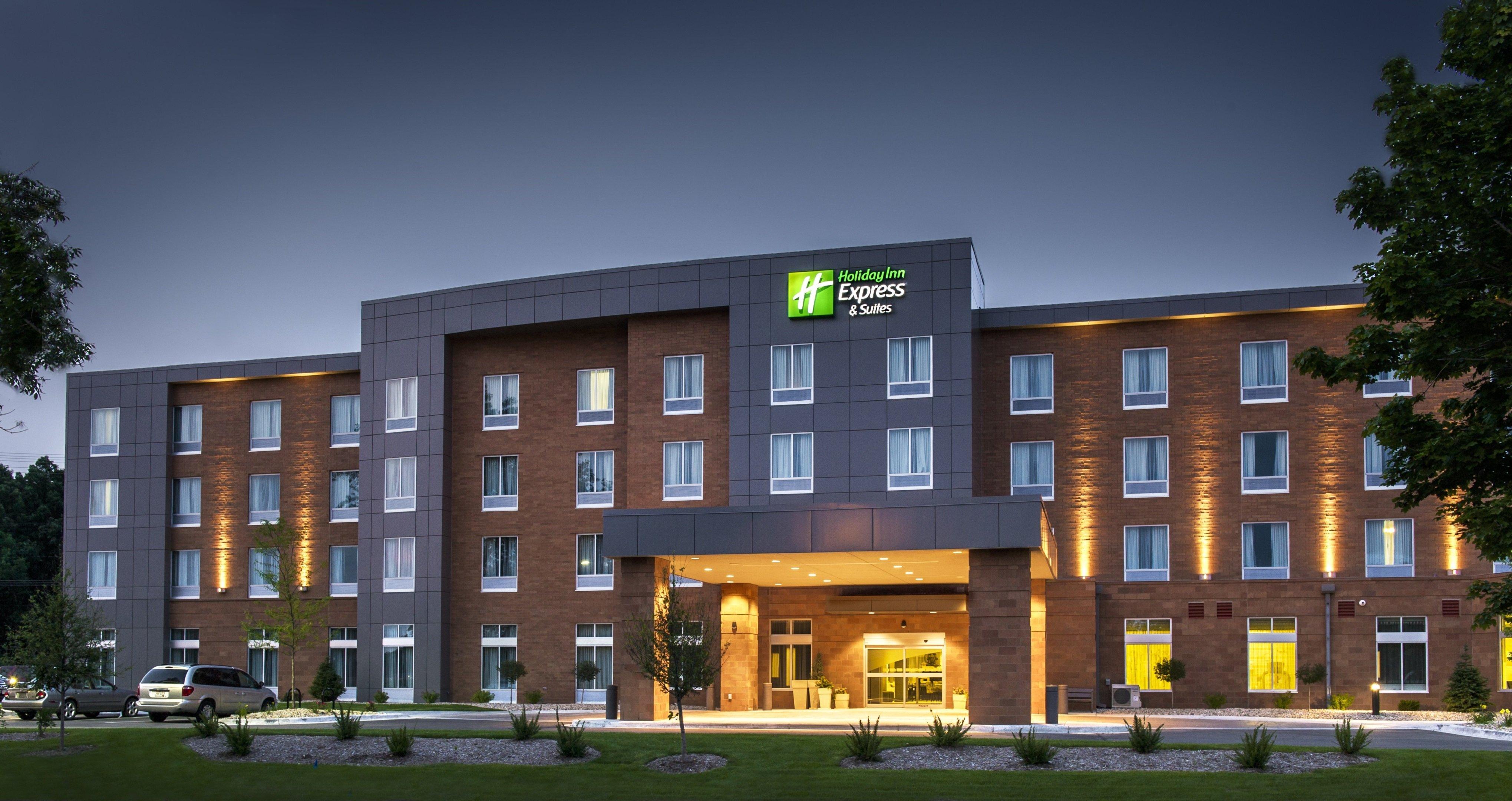 Holiday Inn Express And Suites Madison Central By Ihg Exterior photo