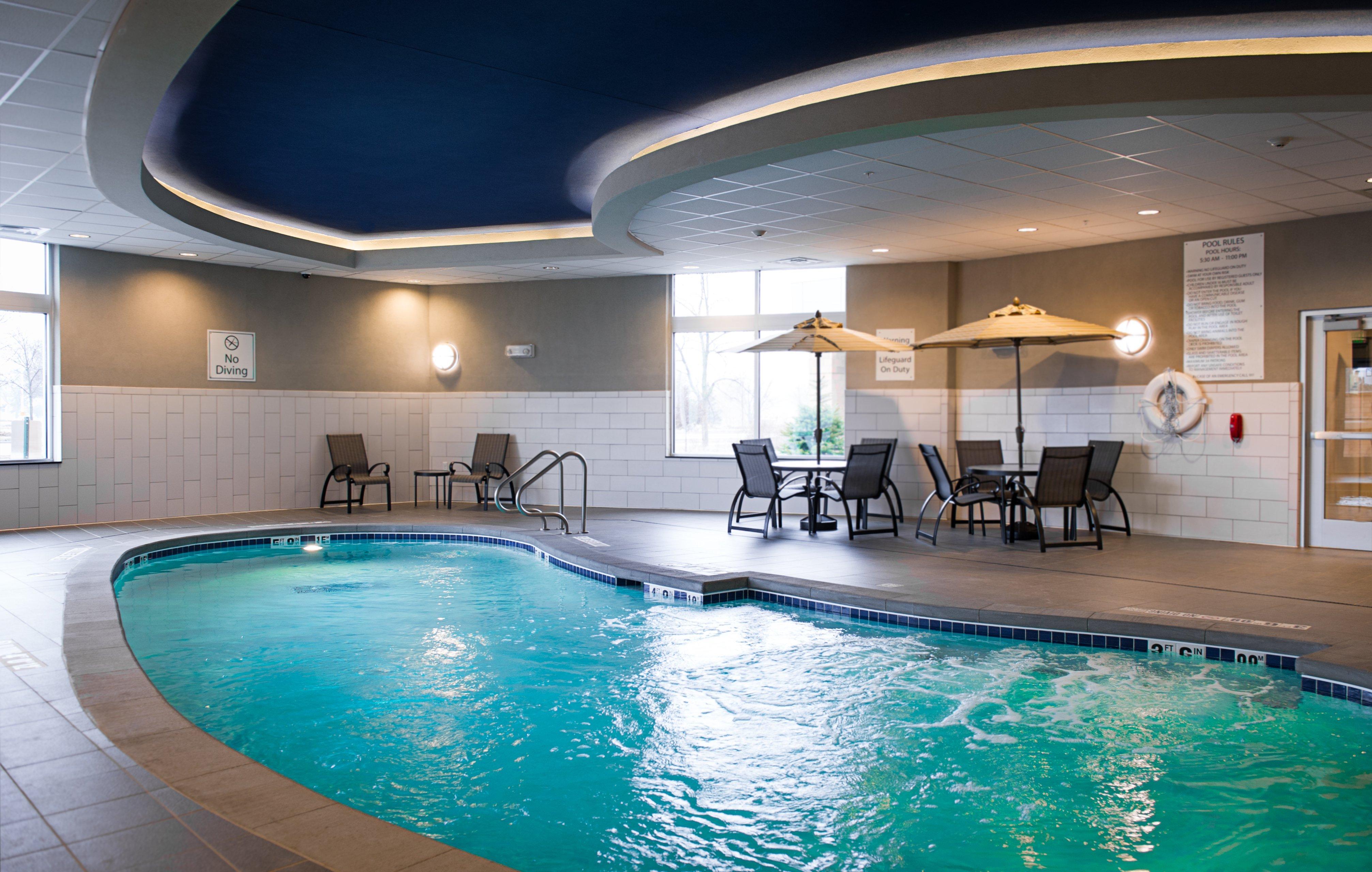 Holiday Inn Express And Suites Madison Central By Ihg Exterior photo