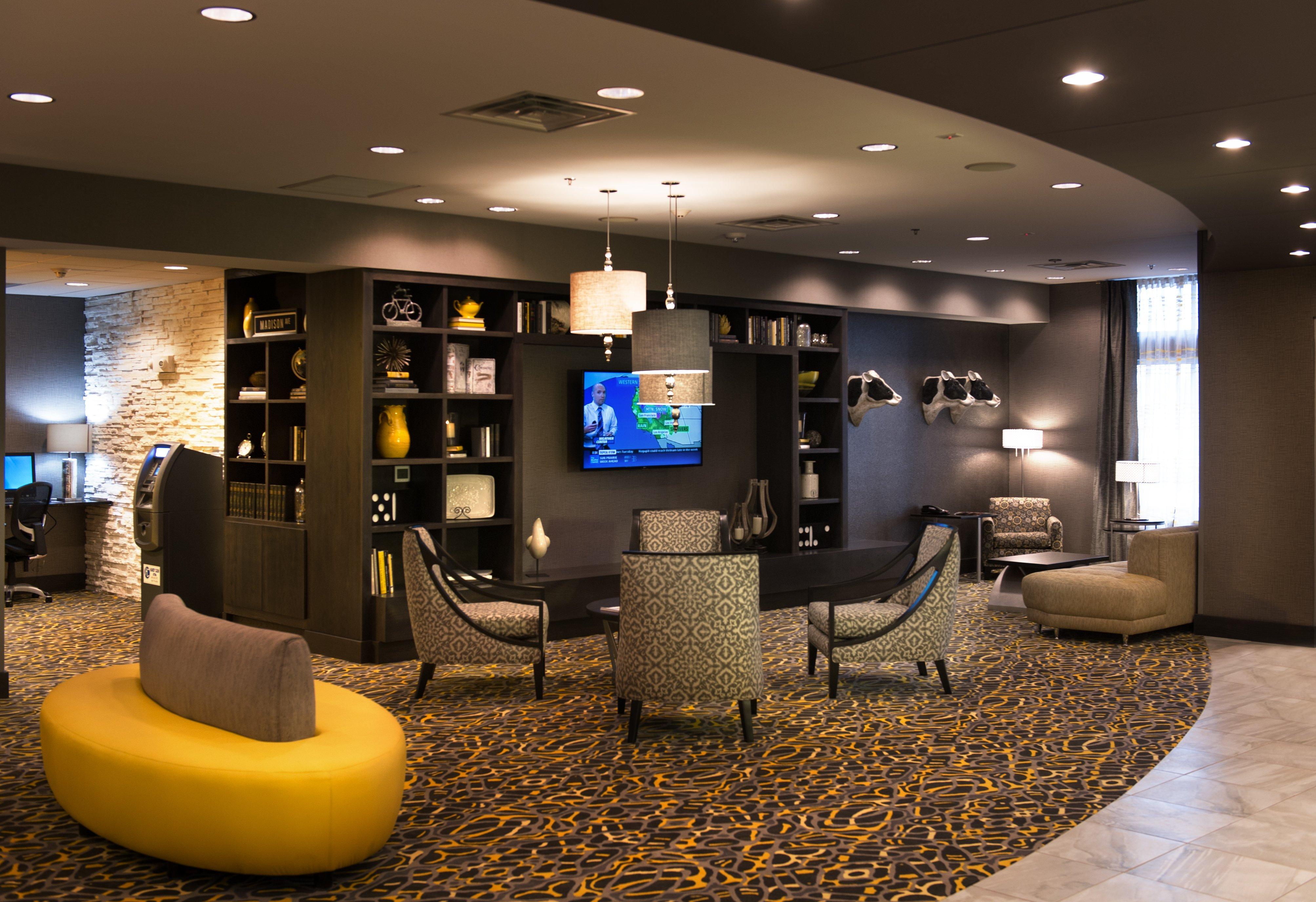 Holiday Inn Express And Suites Madison Central By Ihg Exterior photo
